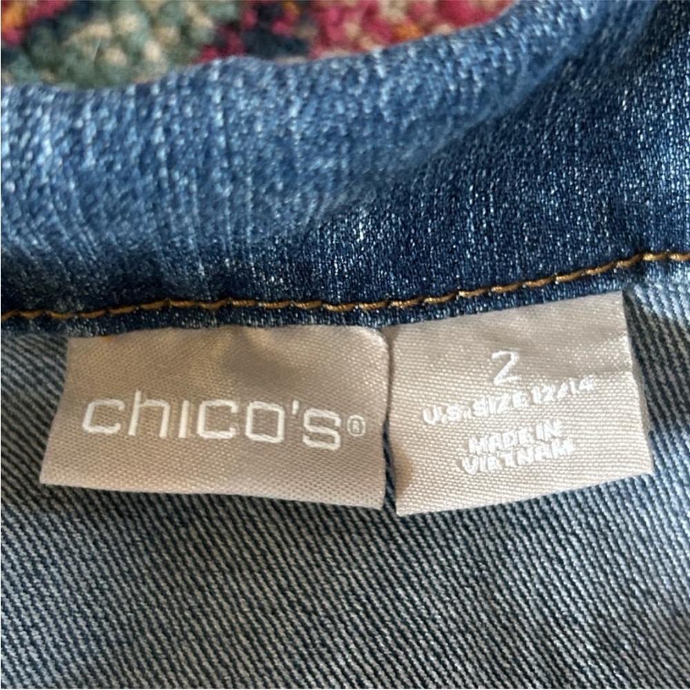 Chico's | Women’s Medium Blue Denim Long Line Button Front Jean Jacket Sz 12-14 - Picture 12 of 15